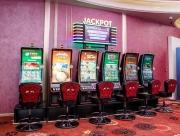 Aparate de slot Curved EGT instalate la Magic Games