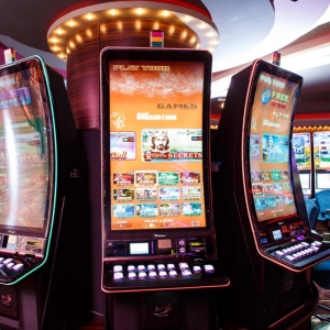 jocuri casino egt aparate curved gameworld 2021